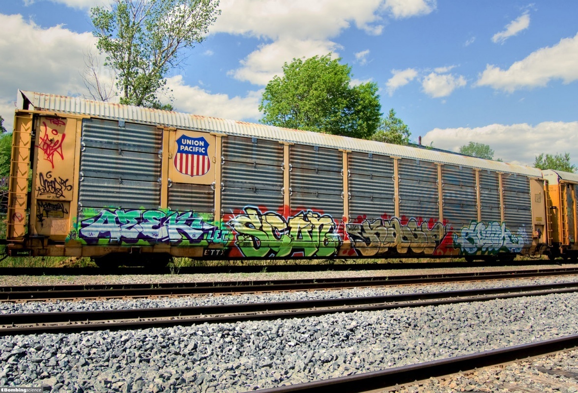 Azek / Toulouse / Freights