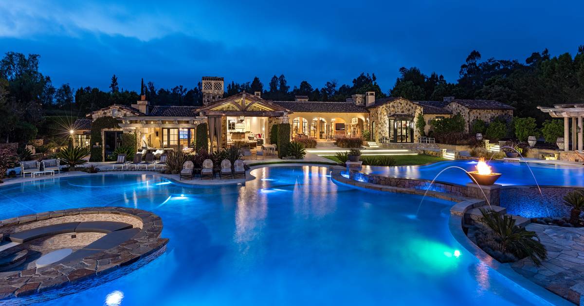 Here's what Kawhi Leonard's massive new house looks like