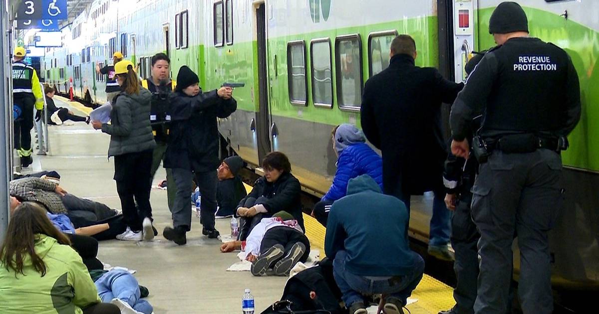 Union Station in Toronto looked like a horror movie this past weekend - blogTO