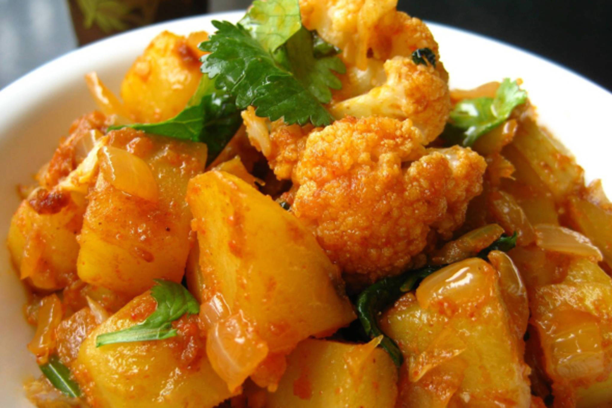 тушеная картошка с рисом. плов с картошкой и рисом. рагу из овощей. рагу с рисом и кабачками. тушеная картошка с рисом.