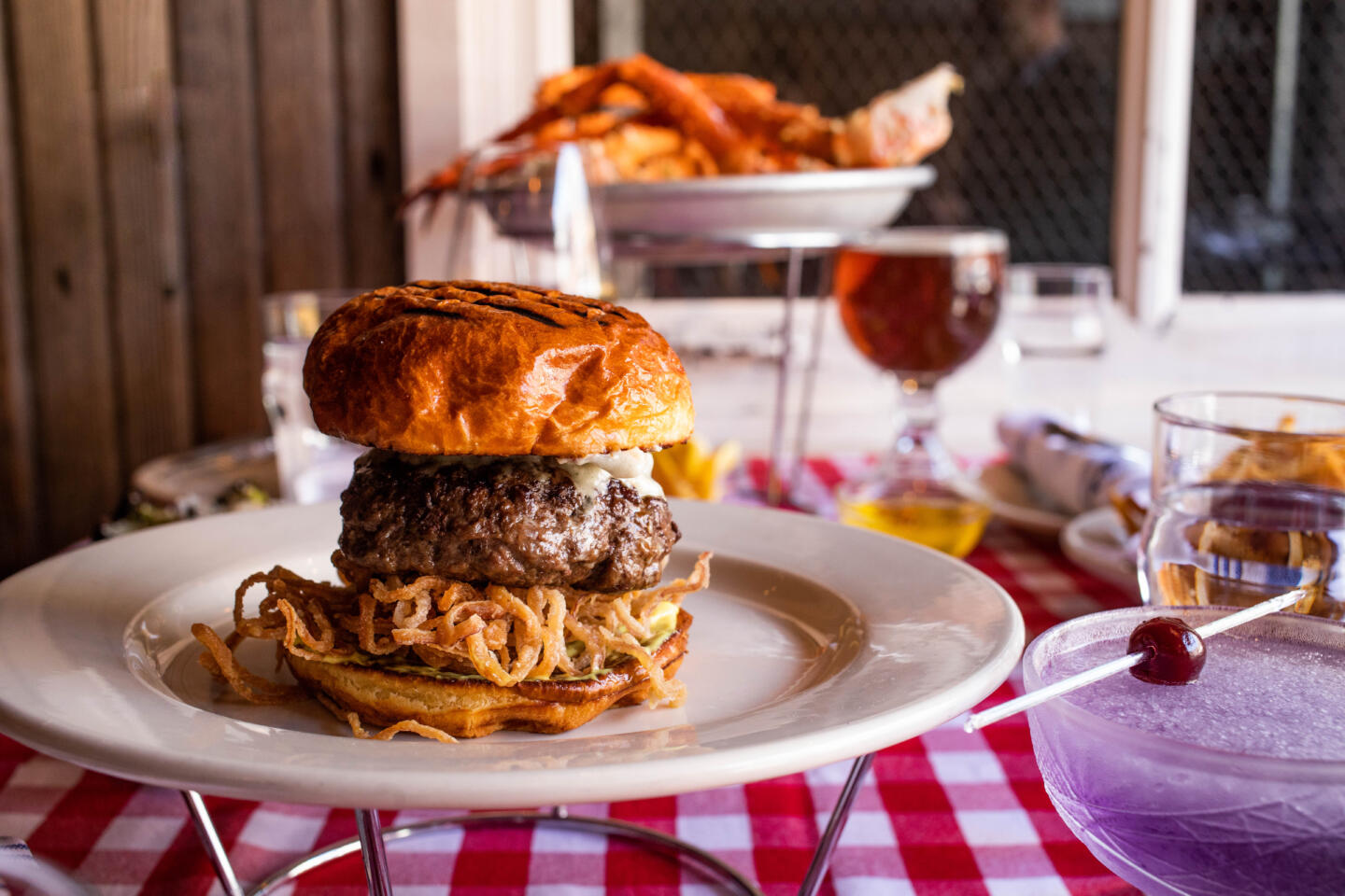 Crab Cellar Serves All You Can Eat Crab Burgers Daily Lettuce Entertain You