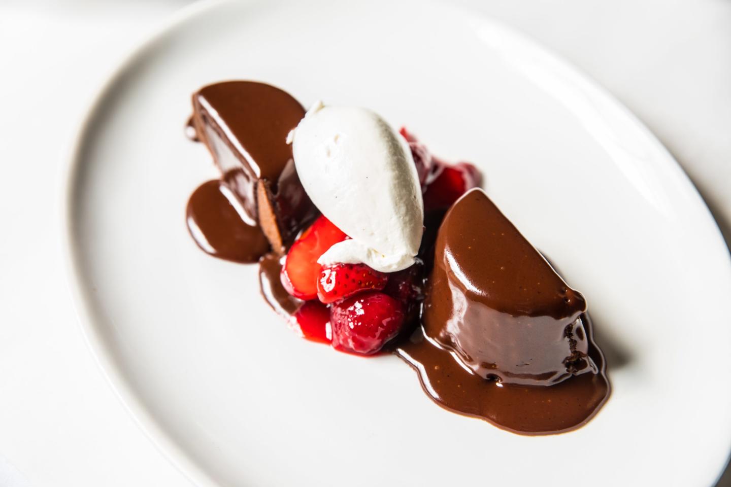 Recipe Mon Ami Gabi's Warm Flourless Chocolate Cake Lettuce