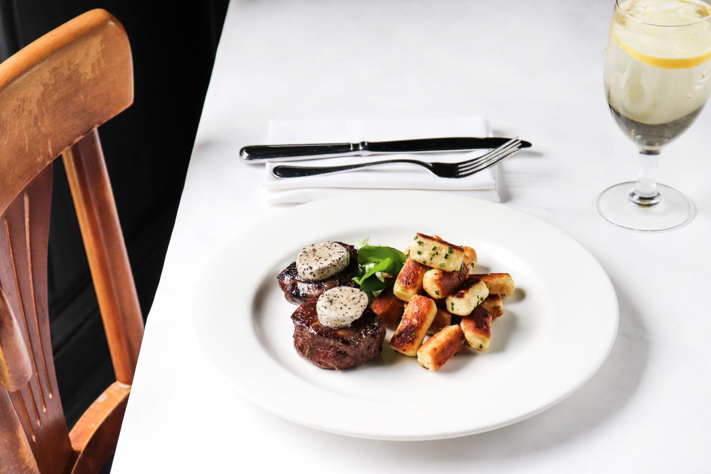 Mon Ami Gabi Petit Filet from Taste of Lettuce DC