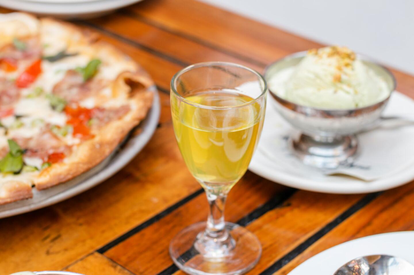 Family Meals, Meal Kits, Cocktail Kits & More Lettuce Entertain You