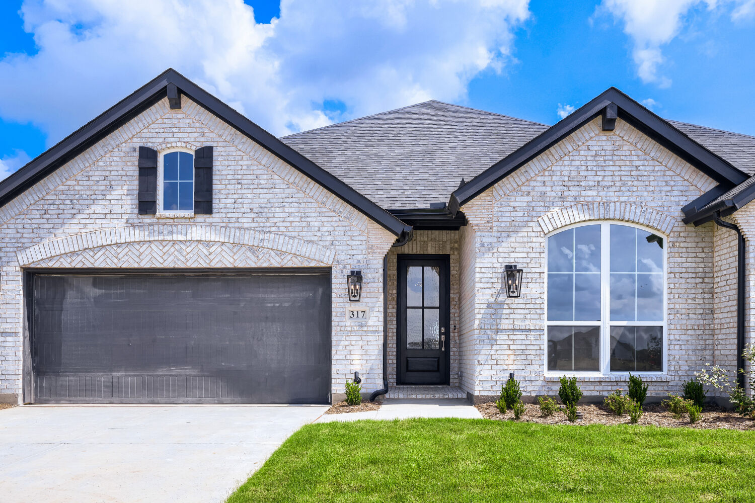 Plan 1685 at 317 Barn Swallow Drive, Celina, Texas: photo 3