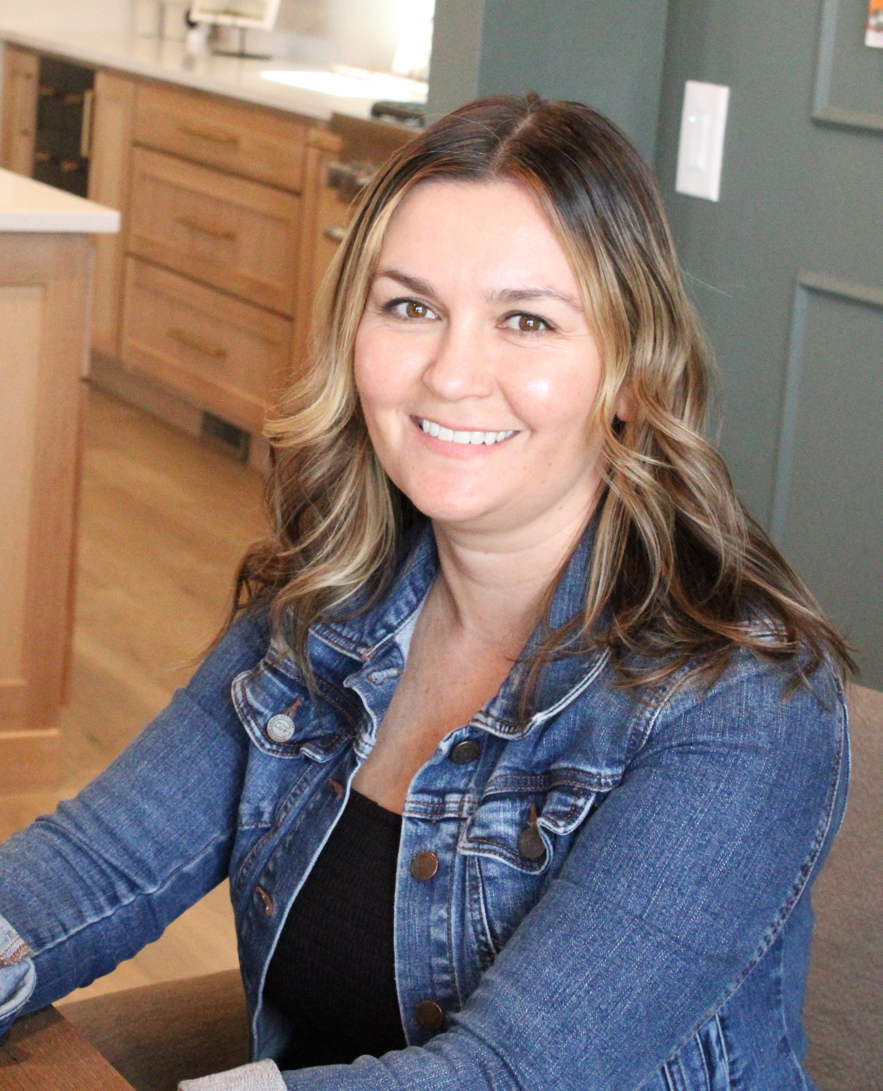 Kari Williams, sales team