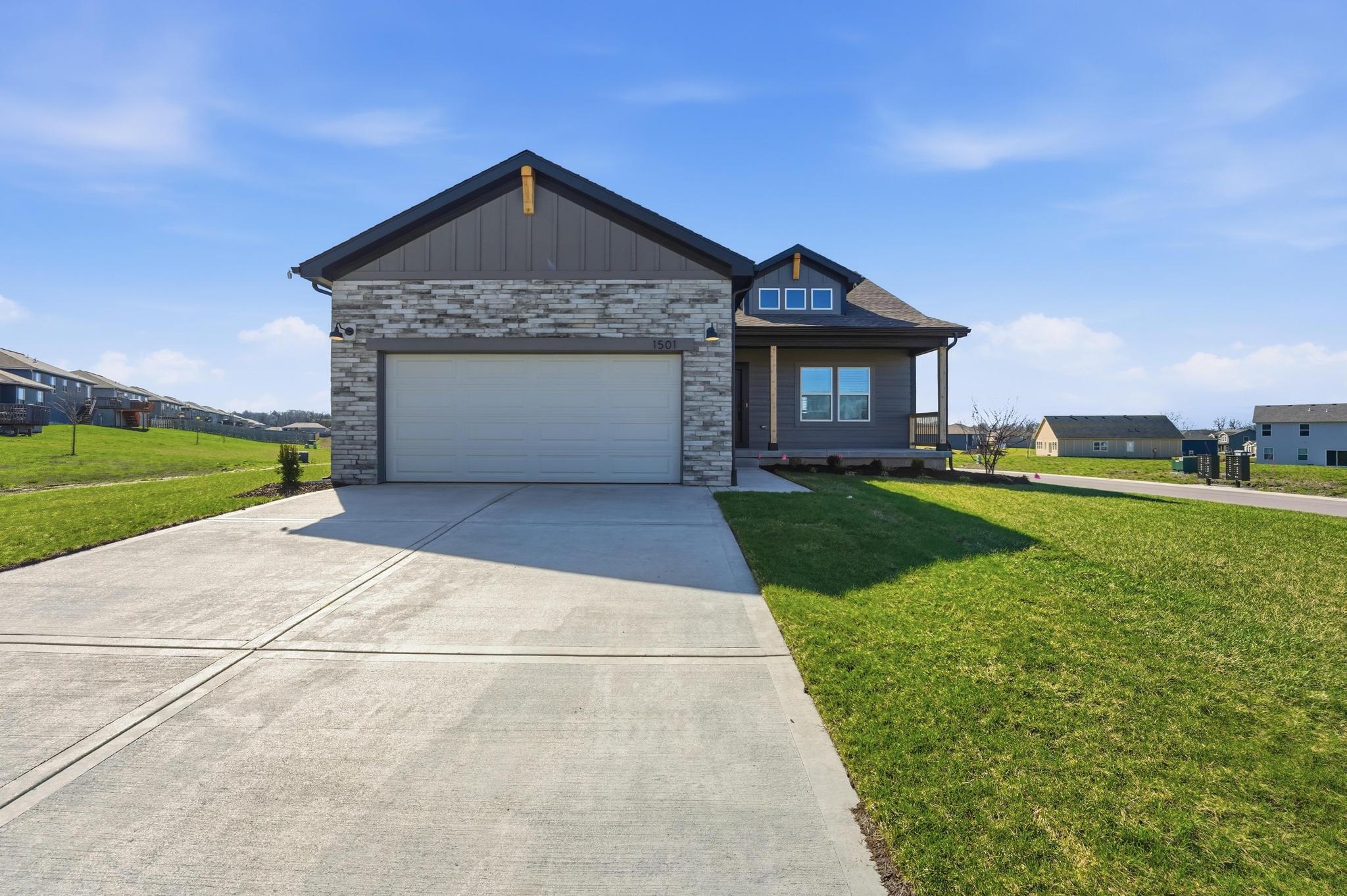 1501 SW 9th St — Summit Homes