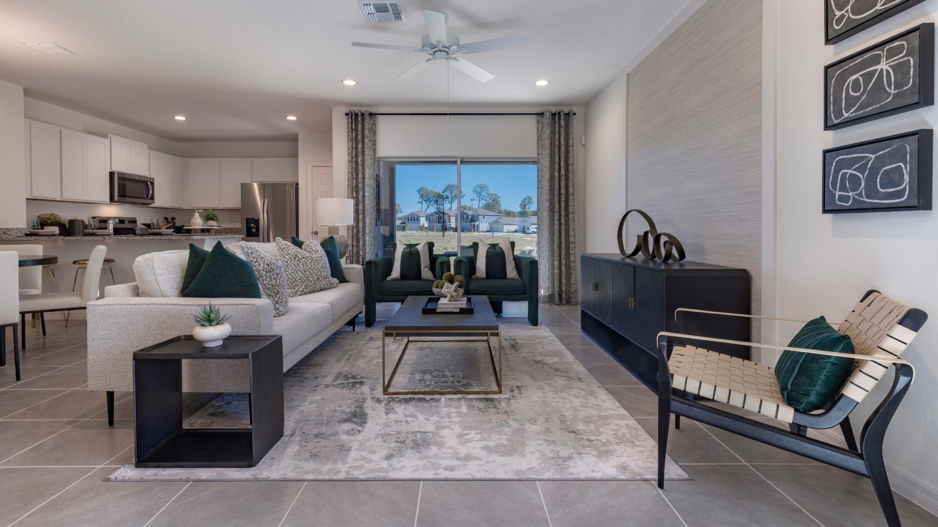 Spacious living area in a Pine Meadows Reserve townhome near Orlando Florida