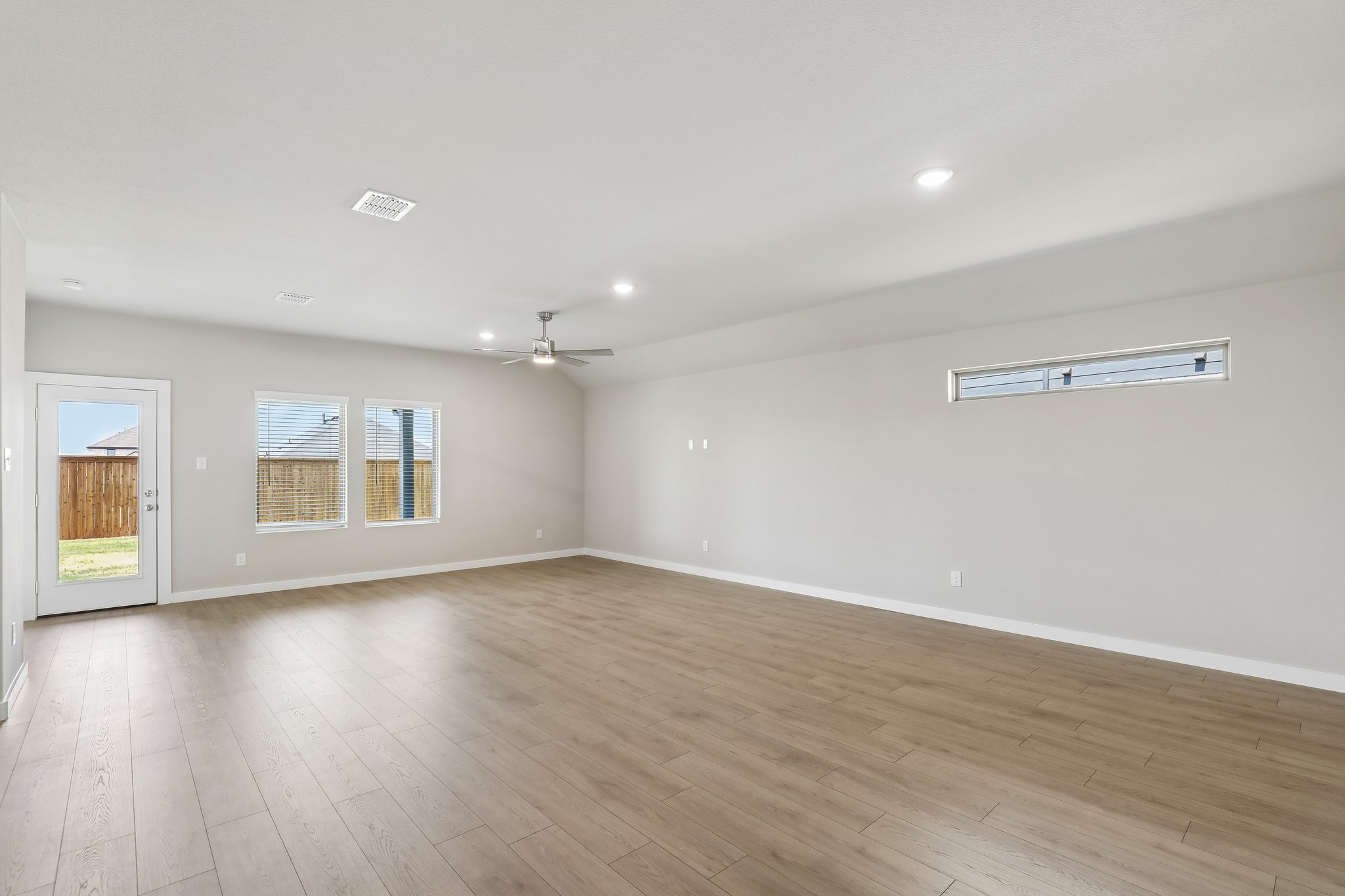 Oscar | Lakehaven at 4008 Austin Drive, Farmersville, Texas: photo 3
