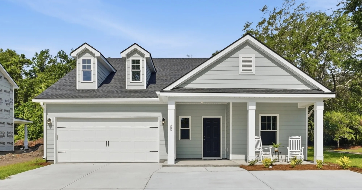 Exterior elevation image of the new model home in Majestic Oaks, a new home community in Brunswick by Smith Family Homes.