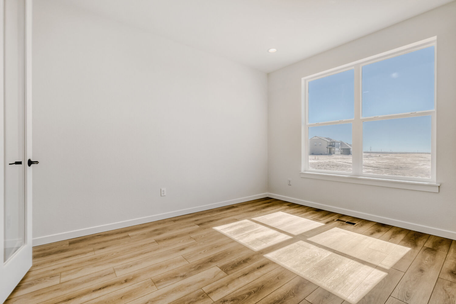 8777 San Diego - Study. 8777 San Diego Way, Colorado Springs, CO