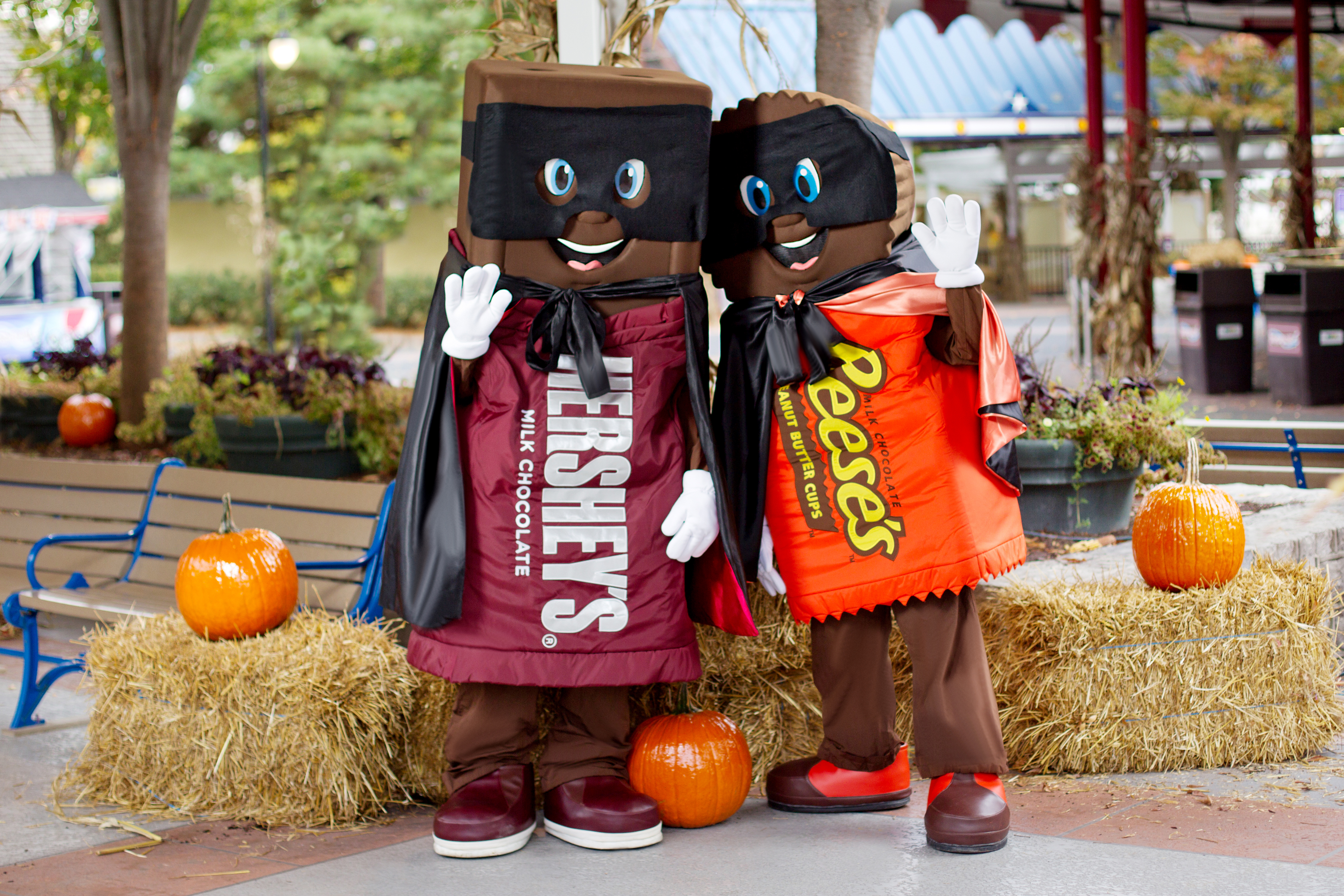 Hersheypark Halloween mascots dressed up