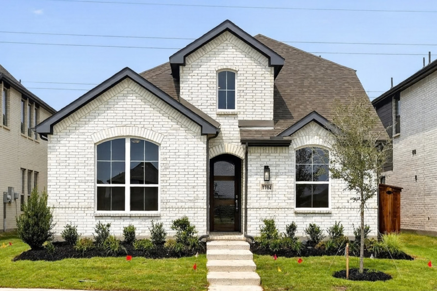 Plan 1454 at 1704 Truro Lane, Fort Worth, Texas