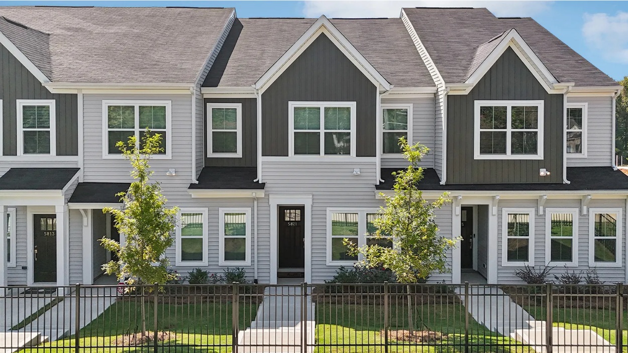 Townhomes in the Sloan Station community.