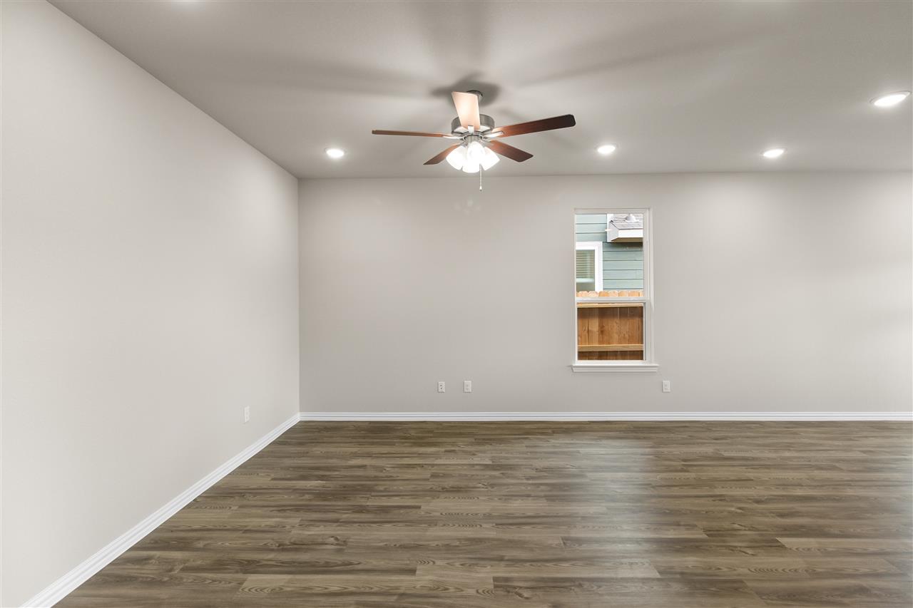 Birch II Floor Plan Representative Photos