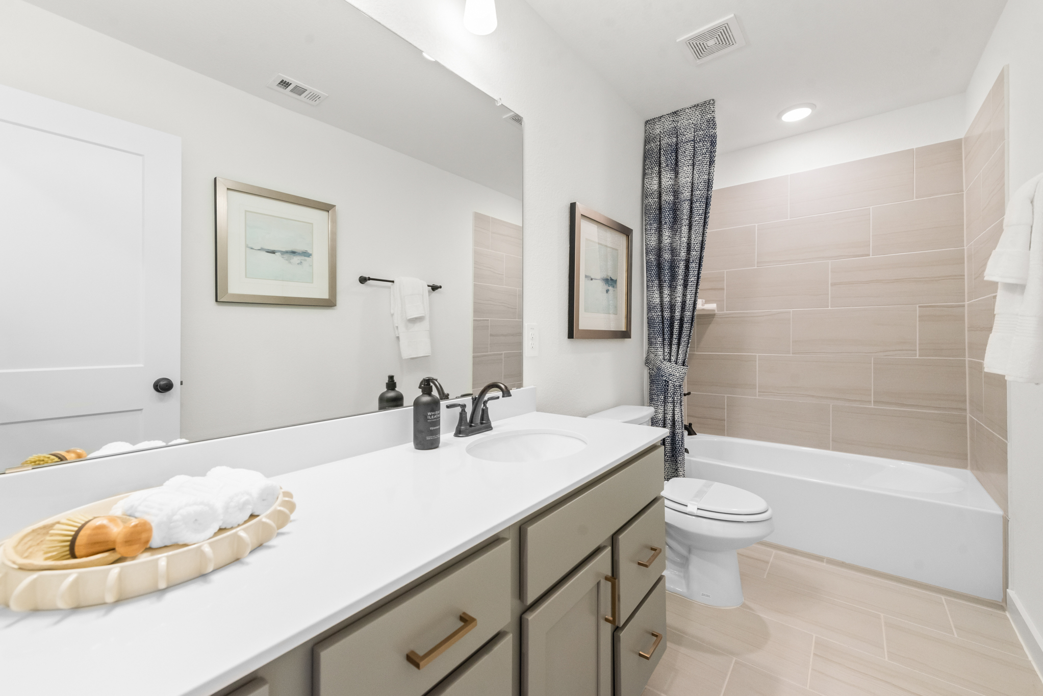 Keeneland Model Photos - Rayburn III