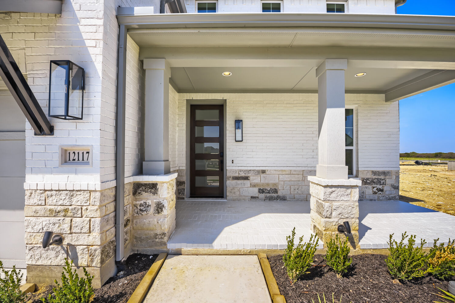 Plan 1565 at 12117 Orchard Lane, Justin, Texas: photo 3