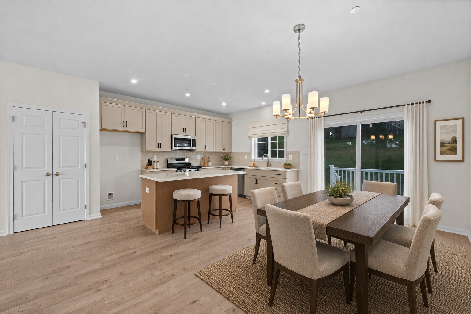 306 East Sawyer Court