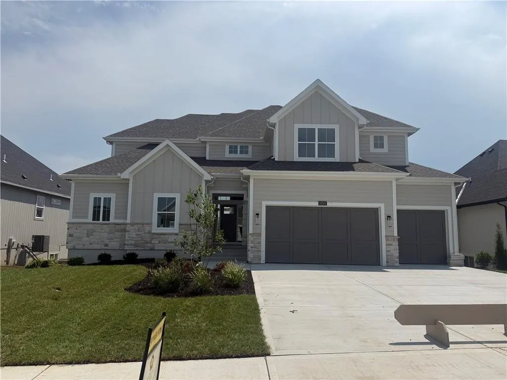 18501 Pawnee Ln — New Mark Homes
