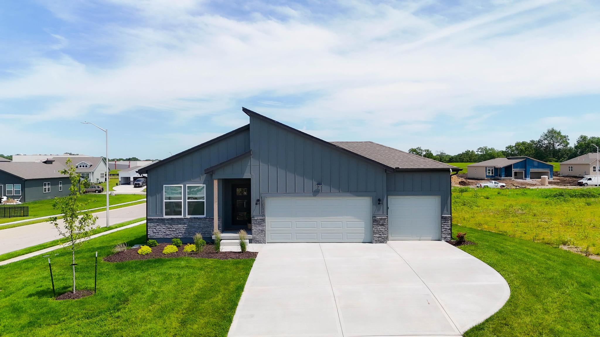10523 N Jarboe St — Summit Homes