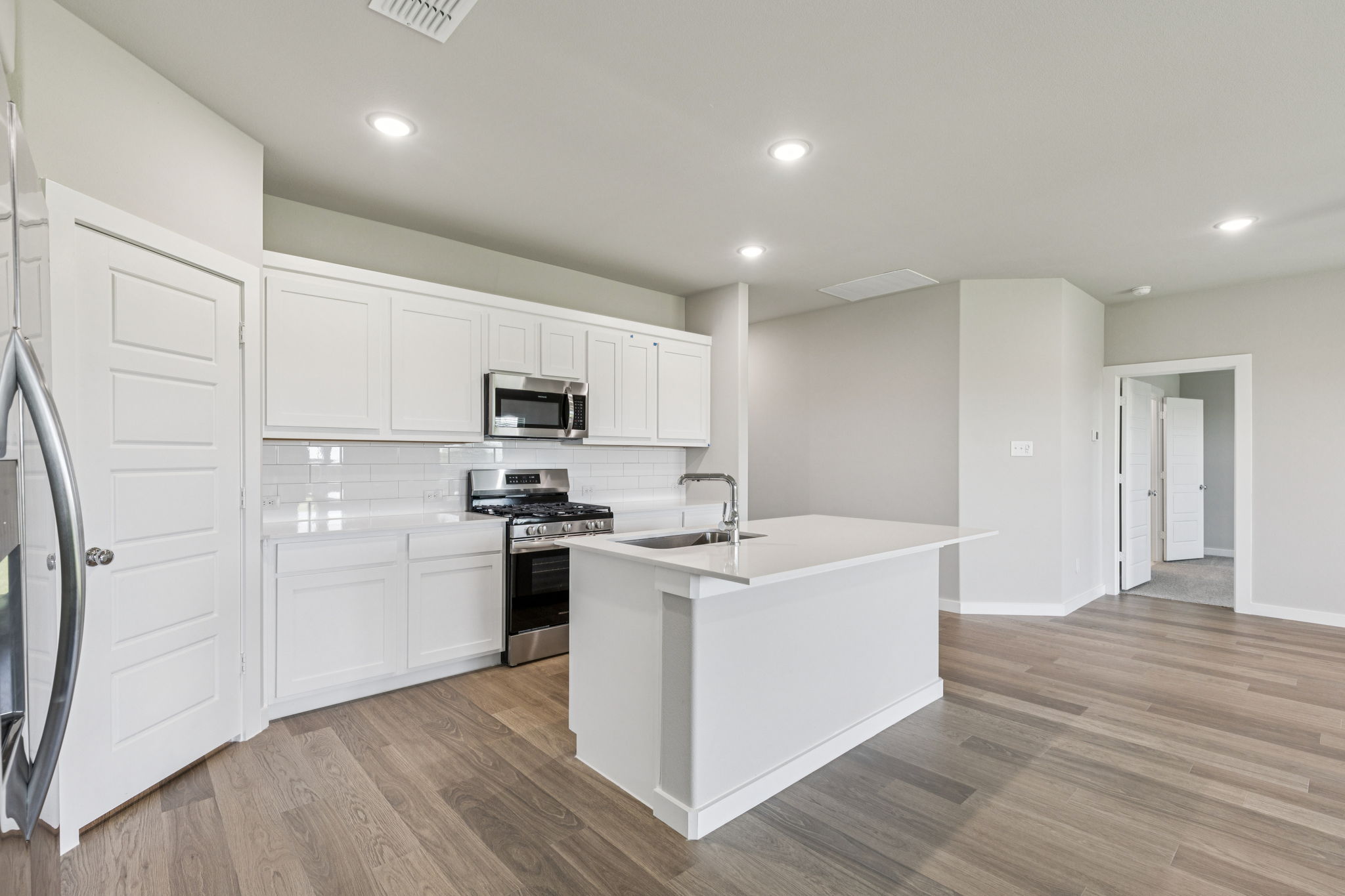 Harper at 1246 Wolfsbane Drive, Lavon, Texas: photo 3