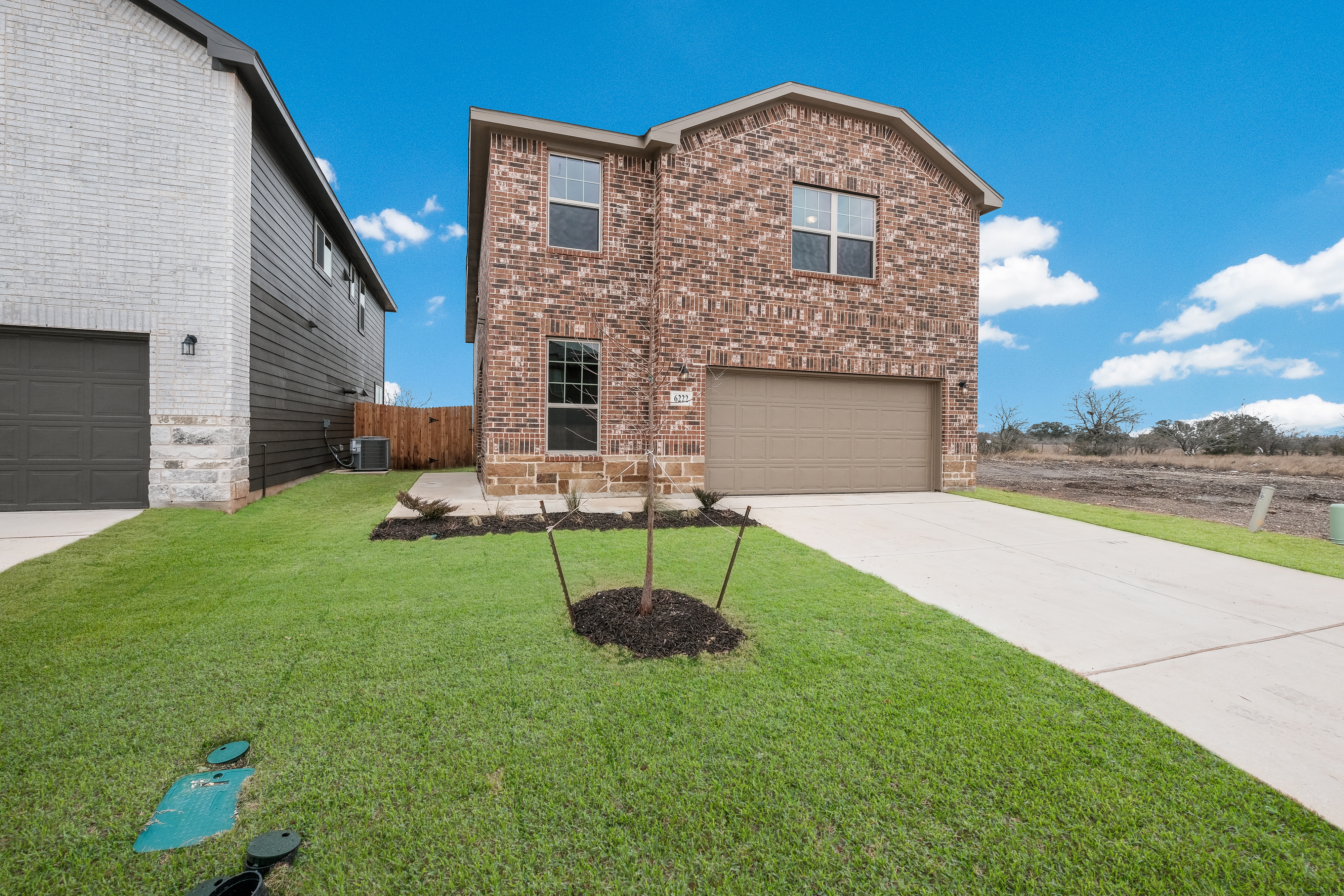 Livingston Plan with J elevation