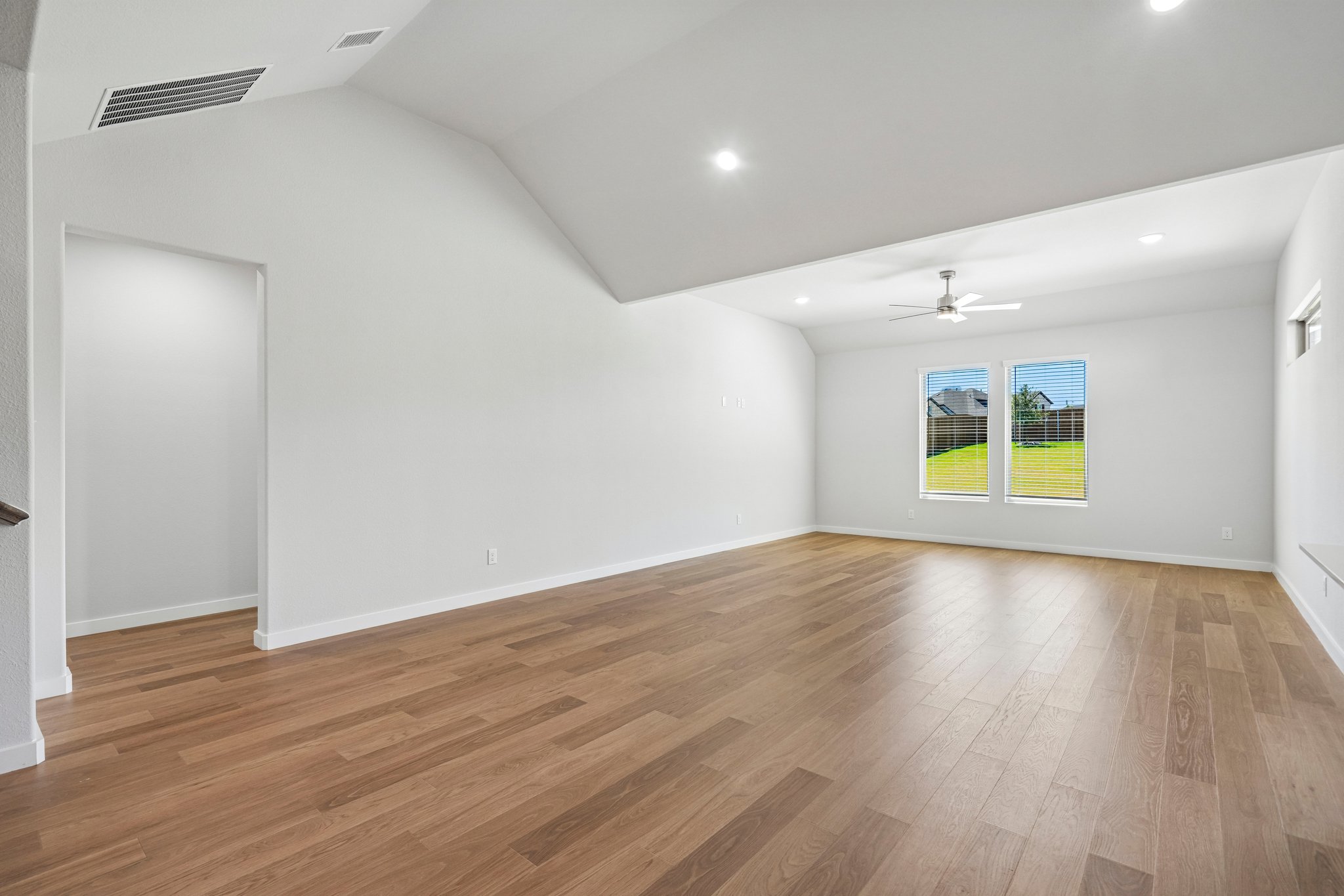 Wimbledon | Elevon at 928 Dewy Lake Place, Lavon, Texas: photo 3