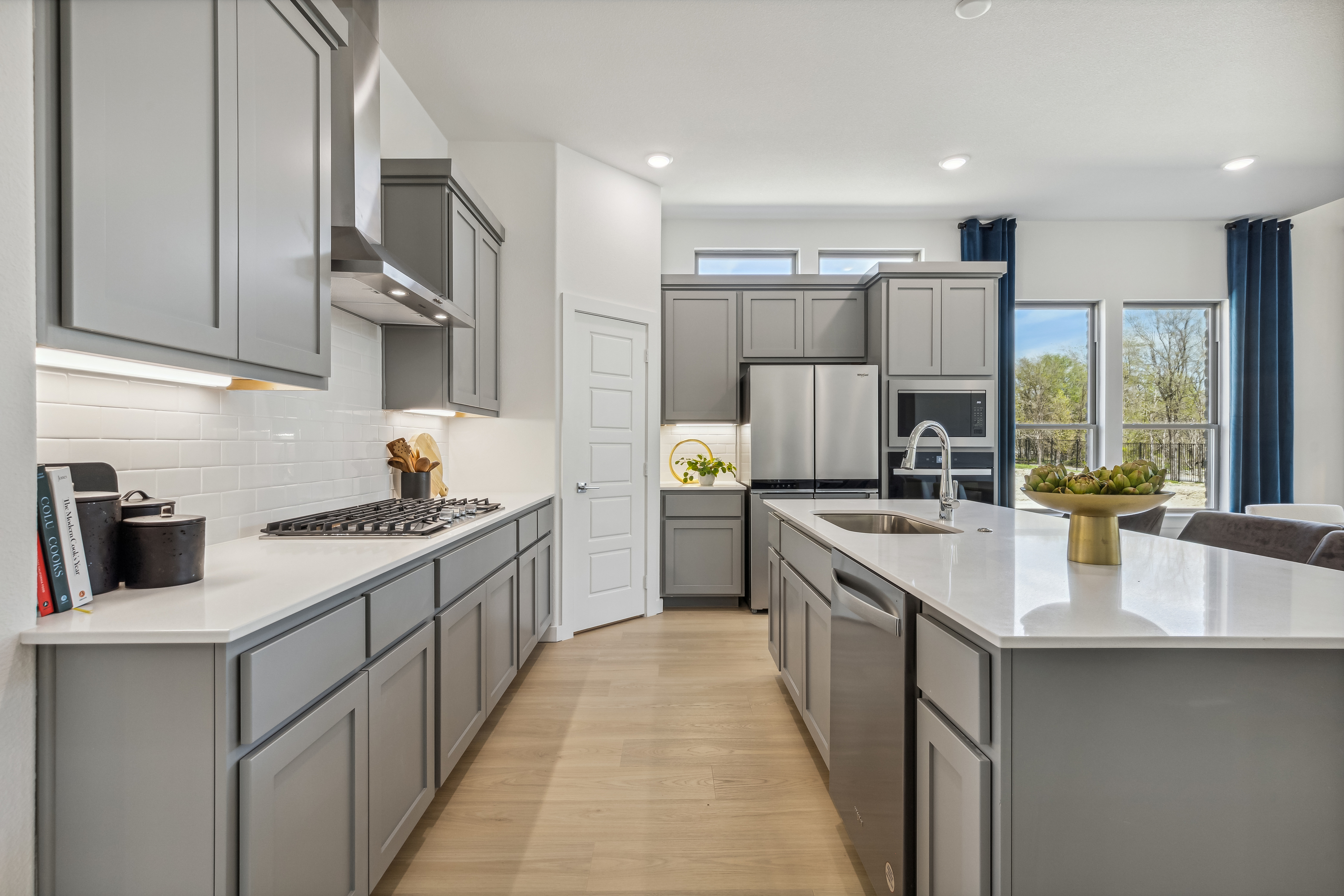 Van Gogh II at 4705 Starlight Drive, McKinney, Texas: photo 3