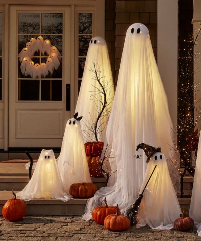 Halloween Décor – Keeping it Safe Outdoors!