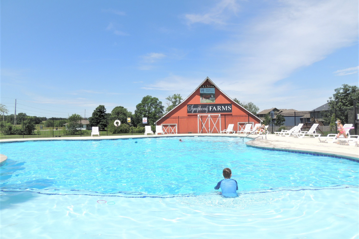 Symphony Farms resort-style swimming pool.