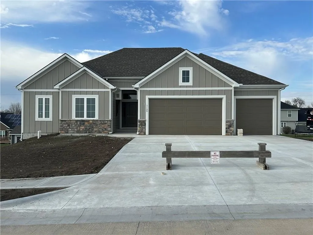 1150 W Edwards St — New Mark Homes