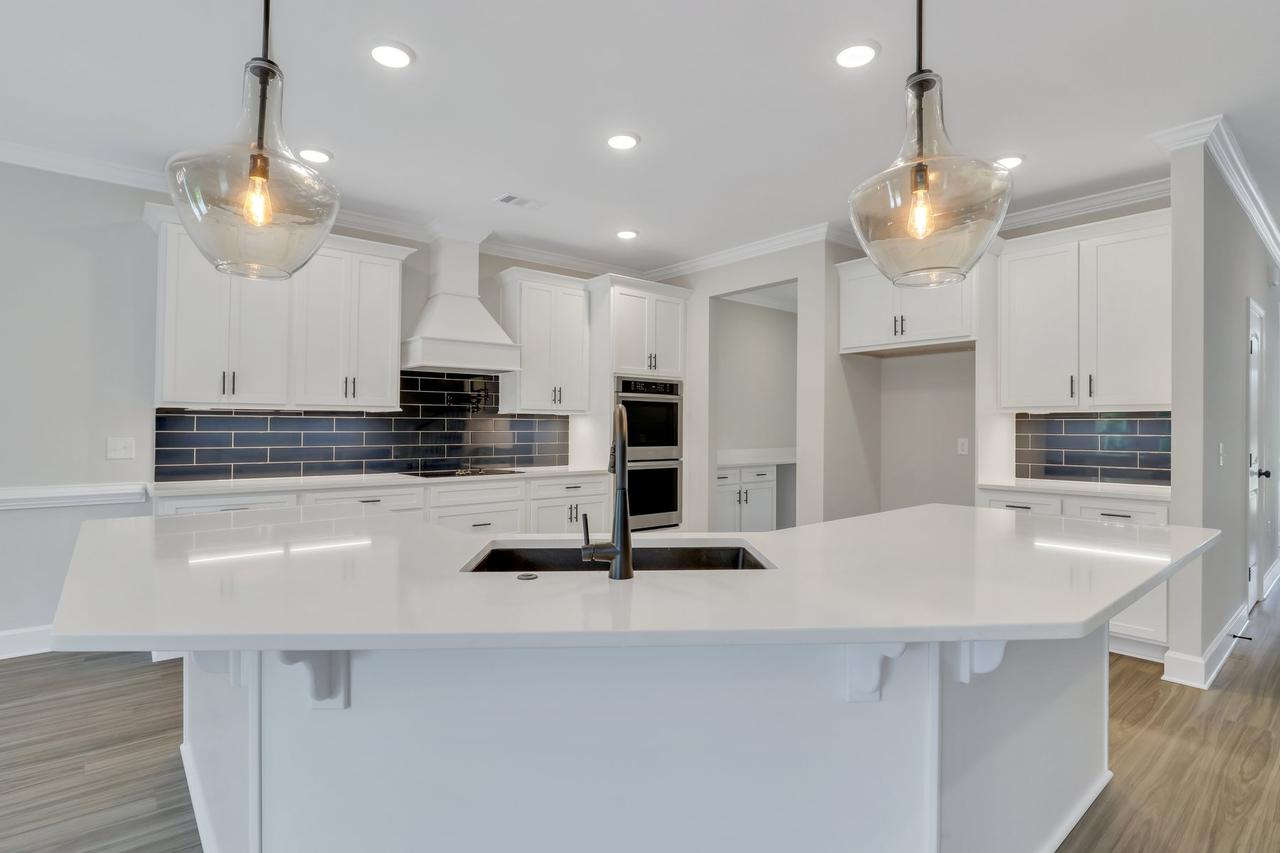 Melbourne kitchen with upgraded cabinets and dual sinks