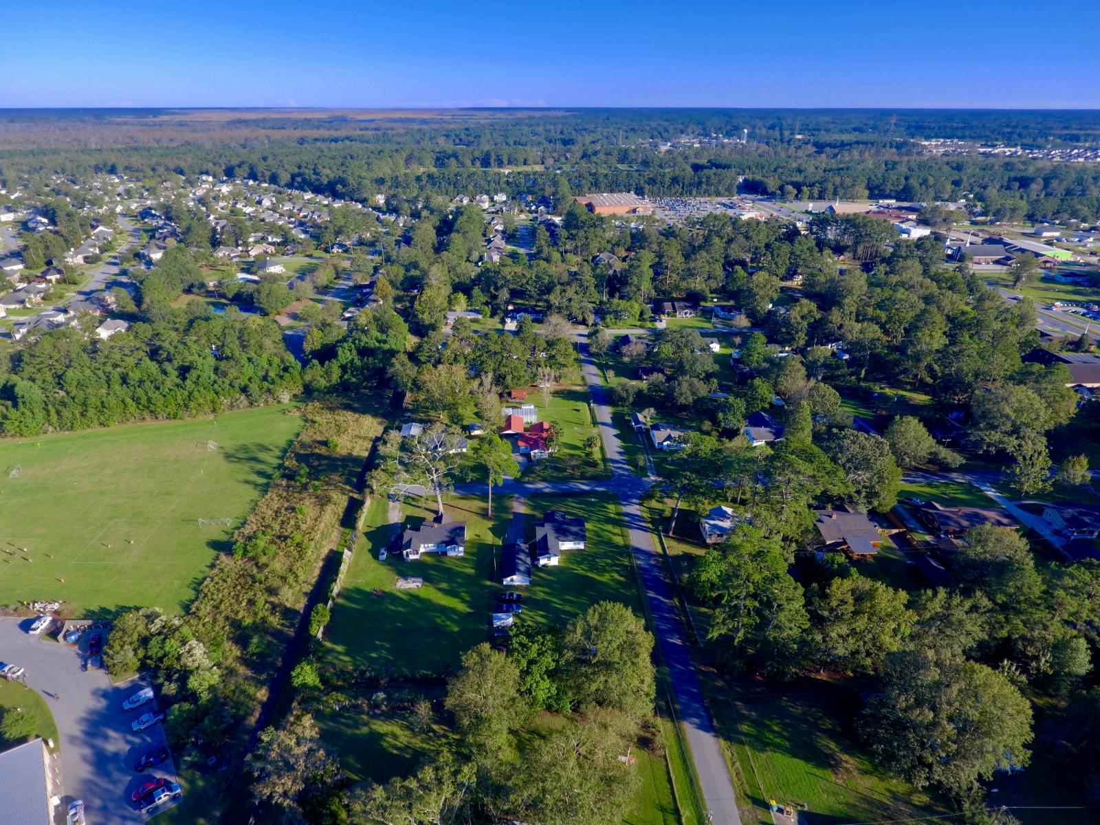 What are the Benefits of Living in a Neighborhood?