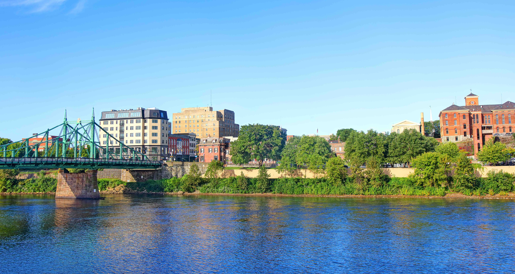Beautiful Easton Pennsylvania is located on the PA / NJ border, and is a convenient place to find your new home.