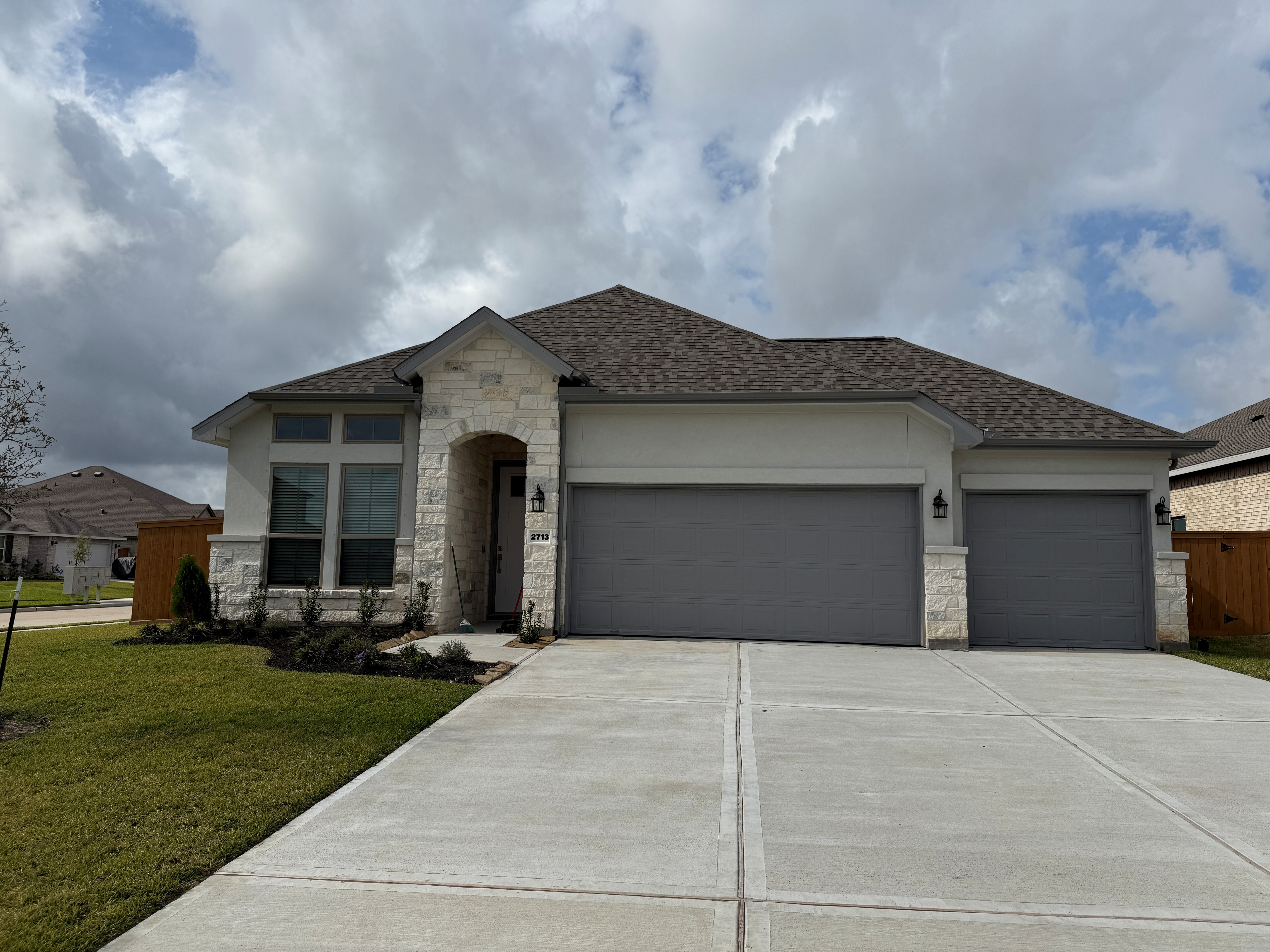 2713 Mackinac Bay Drive