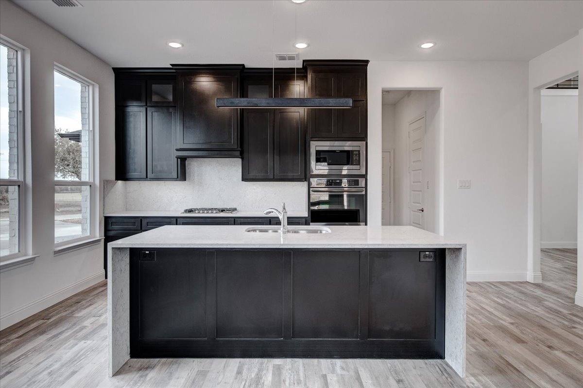 Springtown Project by Sandlin Homes kitchen