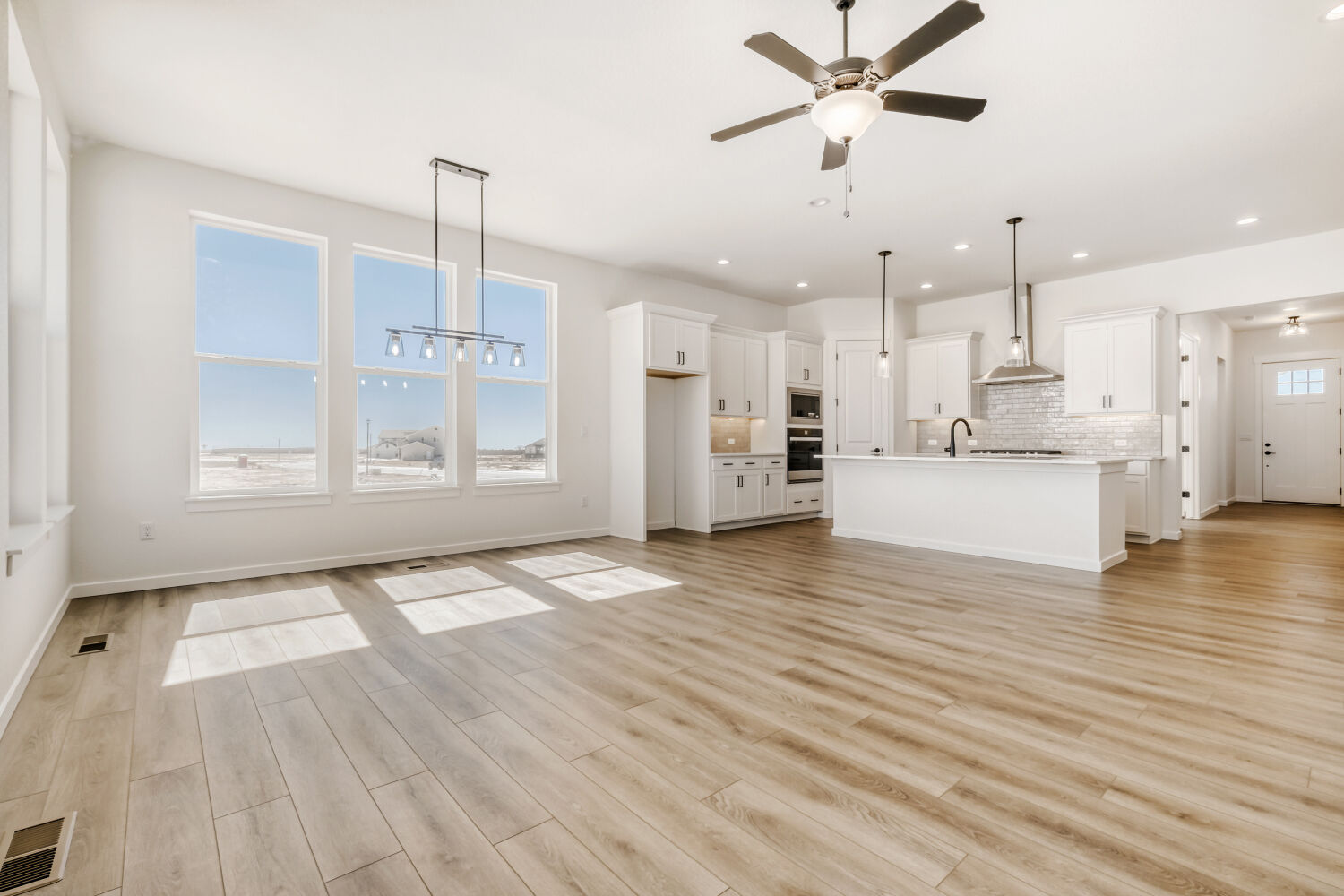 8777 San Diego - Living Area. 4br New Home in Colorado Springs, CO