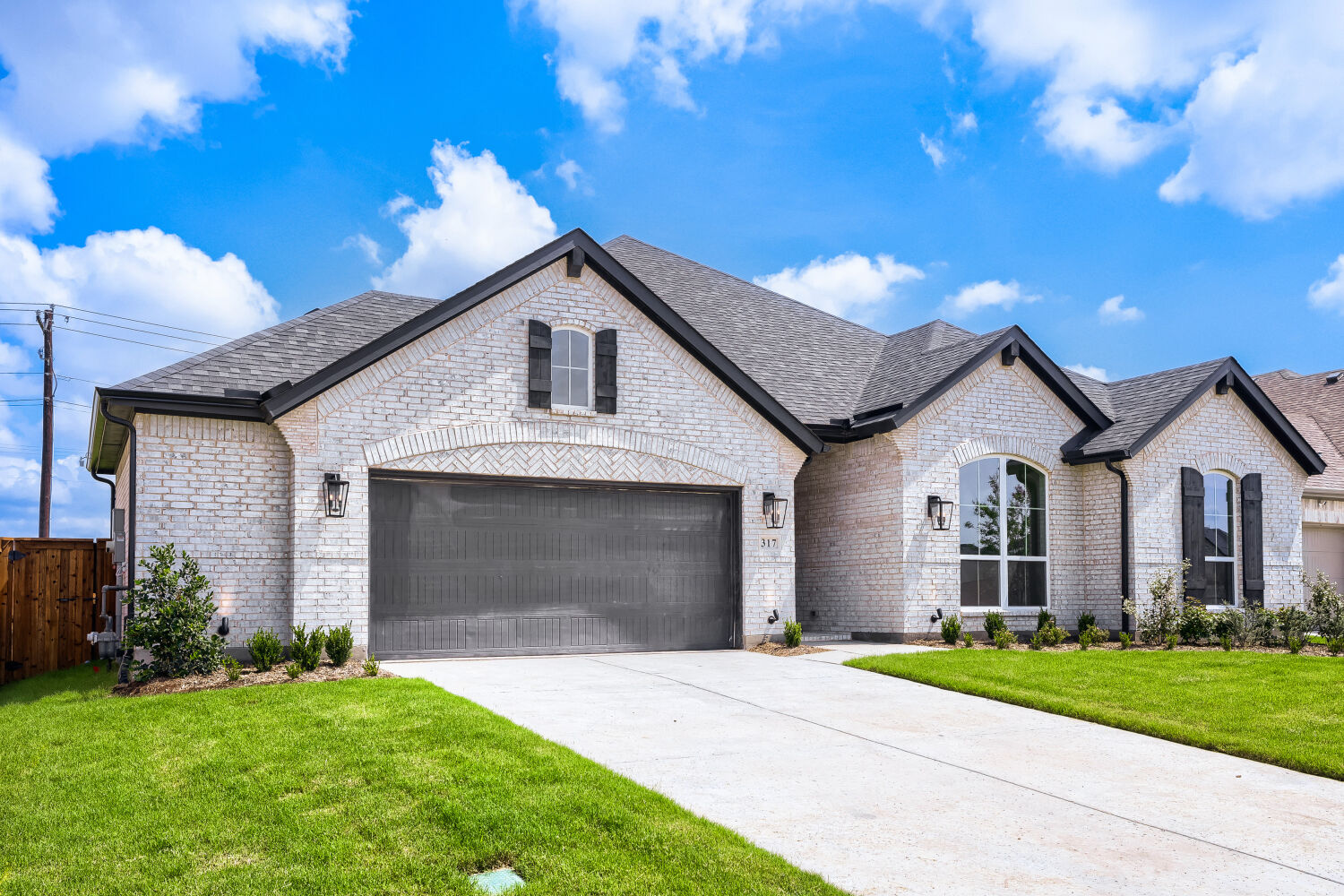 Plan 1685 at 317 Barn Swallow Drive, Celina, Texas: photo 2