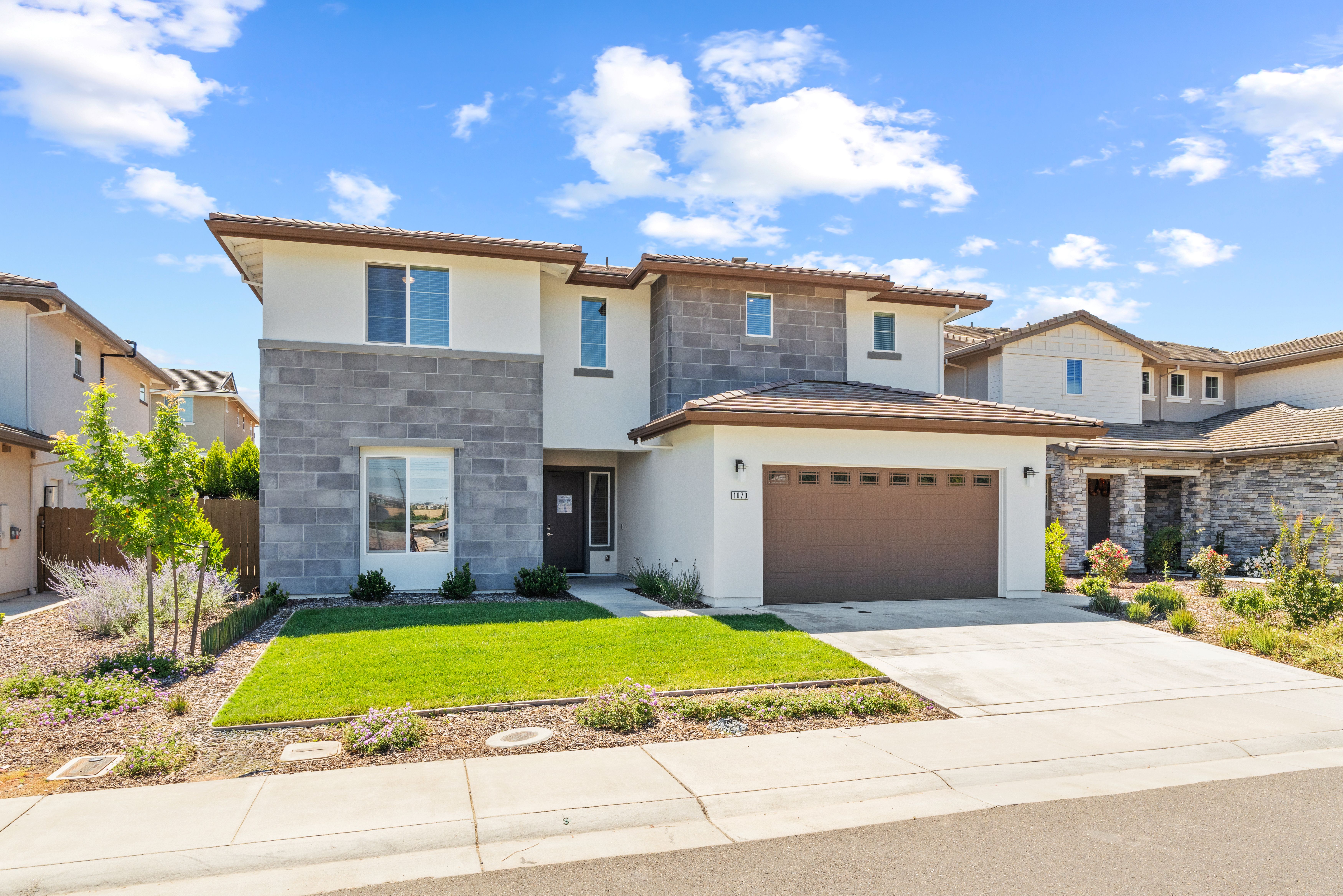 1070 Seneca Circle