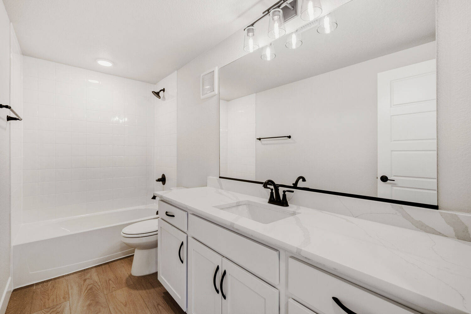 8720 San Diego - Full Bathroom. New Home in Colorado Springs, CO