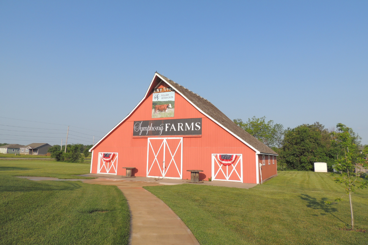Symphony Farms community events barn.
