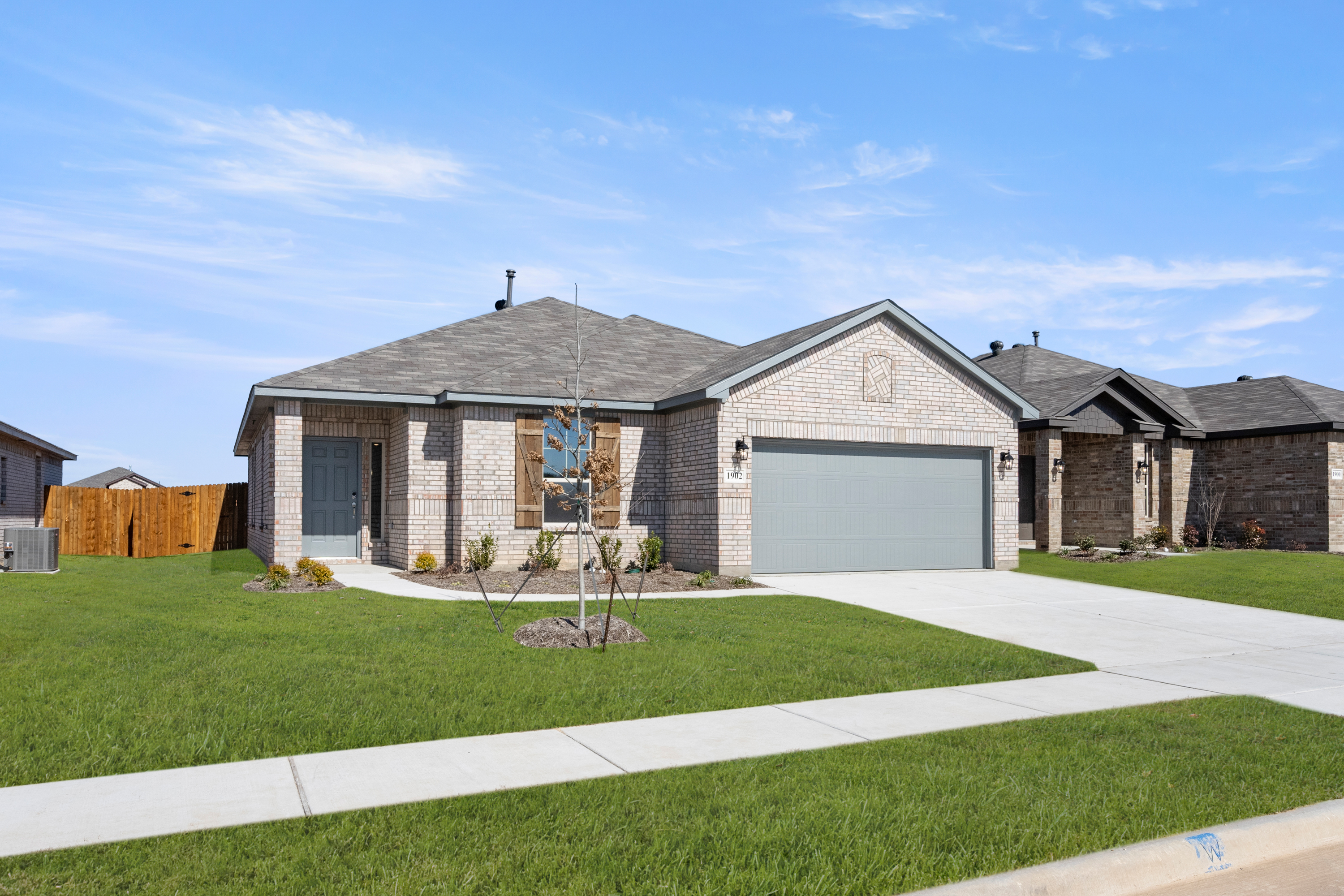 Woodstone at 1902 Cheyenne Drive, Cleburne, Texas: photo 3