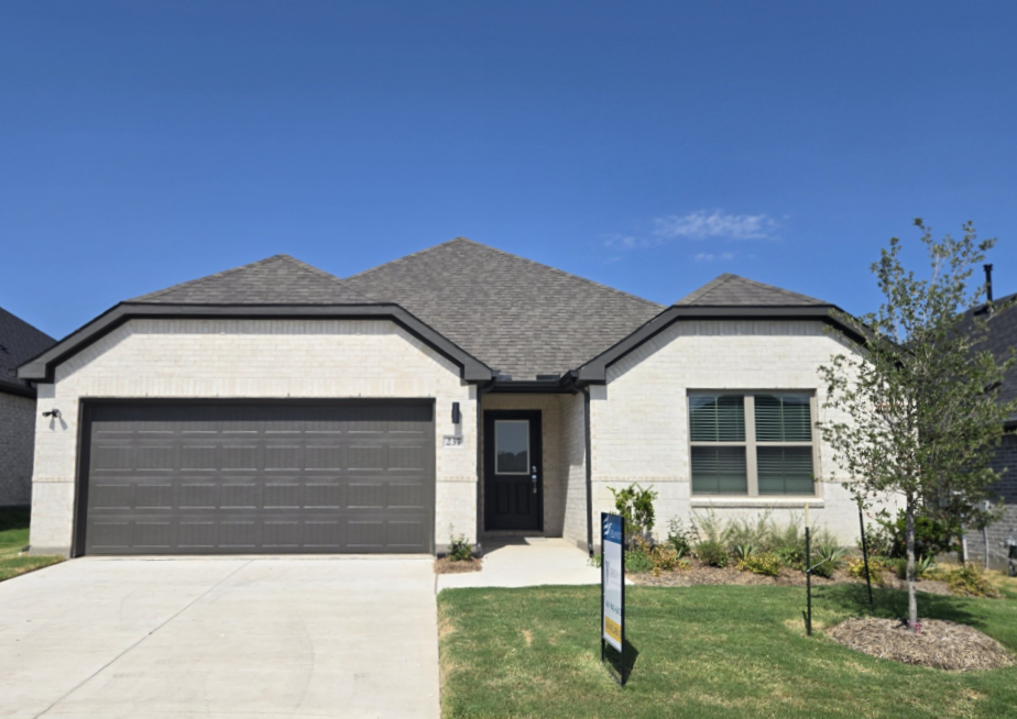 Heisman | Elevon at 237 Bright Alcove Court, Lavon, Texas