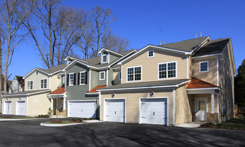 new 3 bedroom townhomes