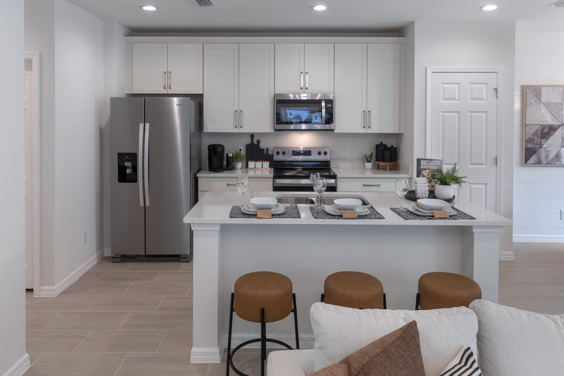 included features pine meadows reserve townhomes in eustis florida