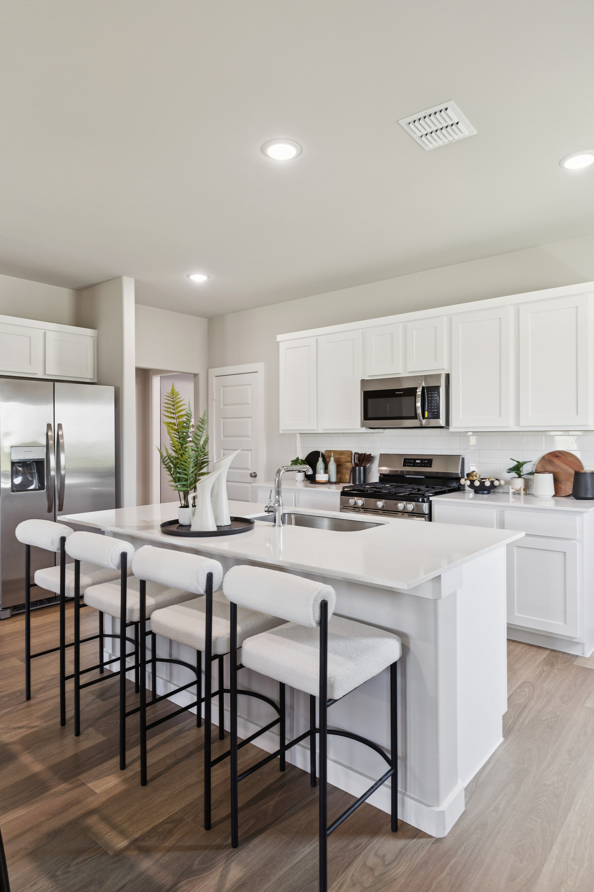 Magnolia at 780 Pescado Way, Fort Worth, Texas: photo 3