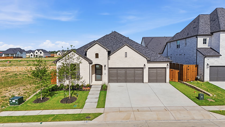 Pittsburg at 215 Driscoll Street, Allen, Texas: photo 2