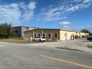 6805 33rd St. E., Sarasota, FL 34243