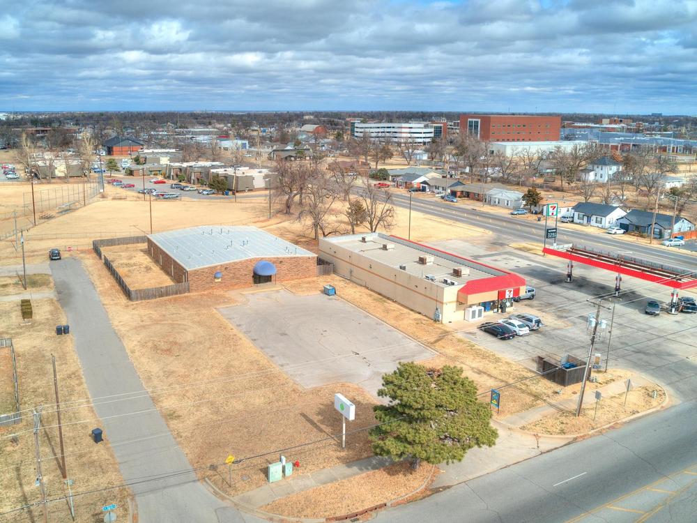 $11/sqft annual lease for Retail Build to Suit in Bethany OK 3