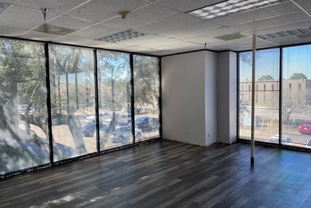 Suites available from 1,000 SF to 9,000 SF.  Generous TI allowances and base rent starting at just 11/SF  3